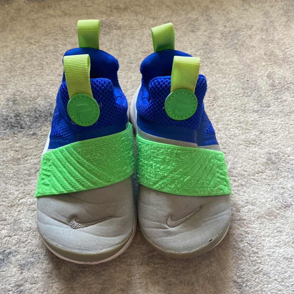 7C nike